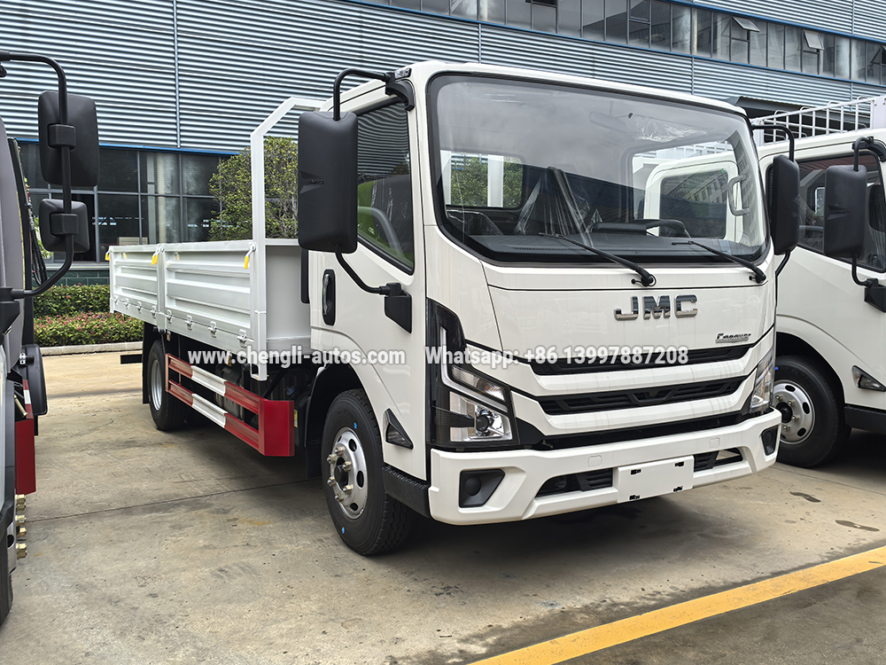 JMC T822 Carrying Plus Light Cargo Truck(3~5T)